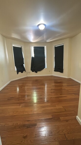 Building Photo - 142 Chadwick Ave