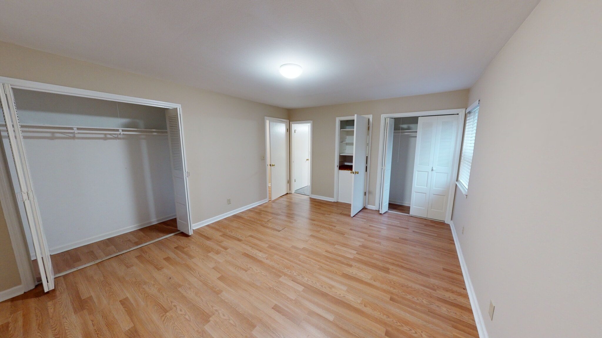 Building Photo - 3076 Speicher Cir