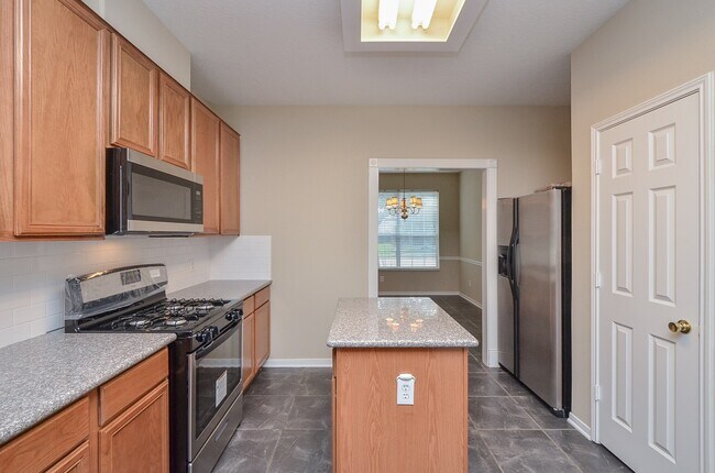 Building Photo - 18514 Alemarble Oak St