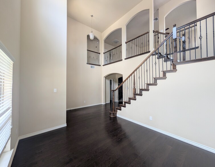 Building Photo - 10104 Kemah Pl
