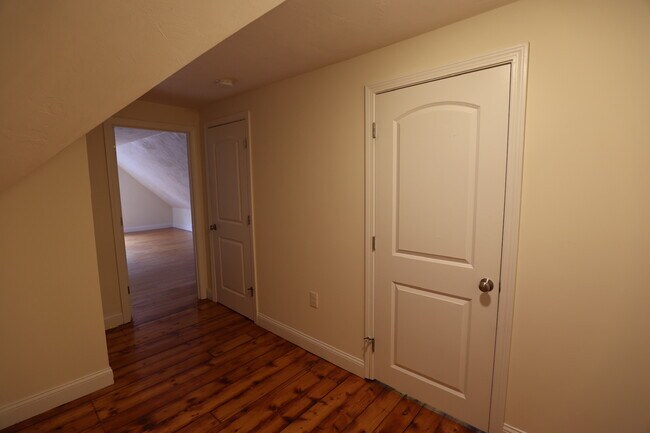 Building Photo - 62 Lincoln St