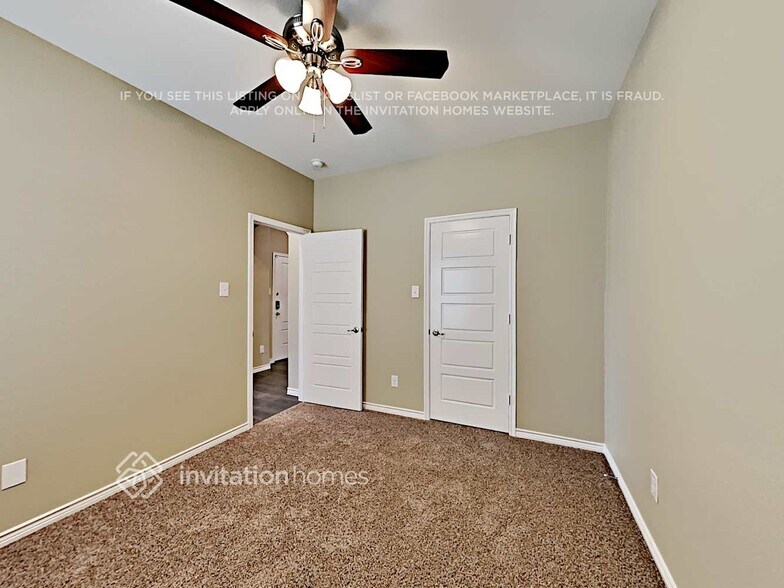 Building Photo - 3145 Overlook Dr