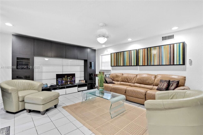 Building Photo - 8909 SW 108th Ct