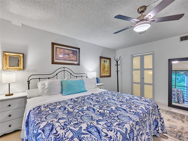 Building Photo - 10143 Mangrove Dr