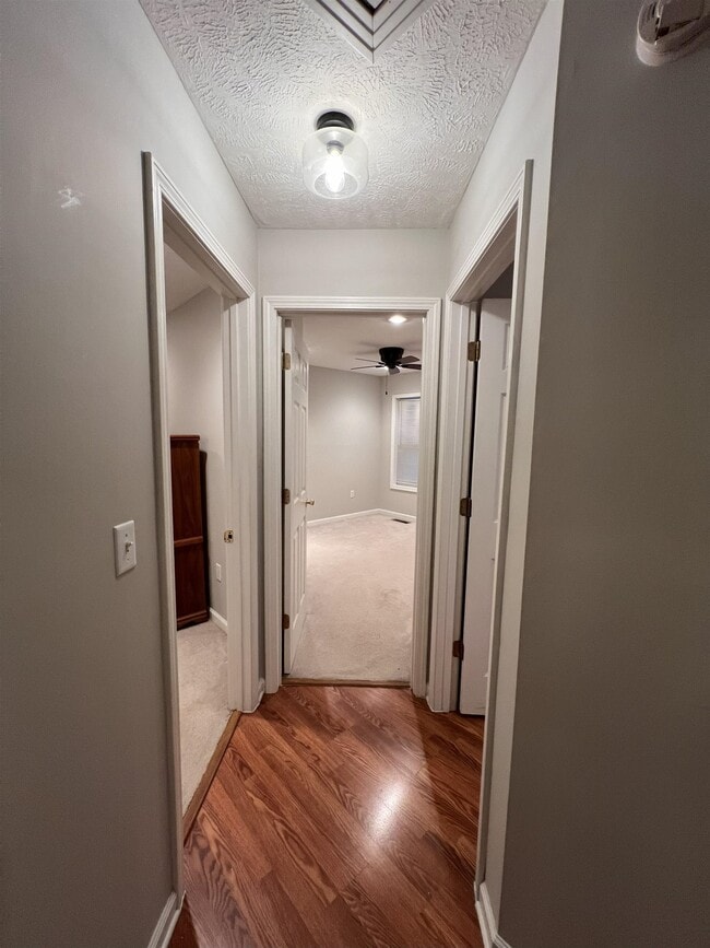 Building Photo - 671 Jenny St