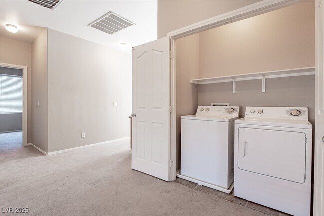 Building Photo - 8941 Bentonville Ct