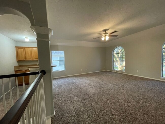 Building Photo - 9323 Willow Crossing Dr