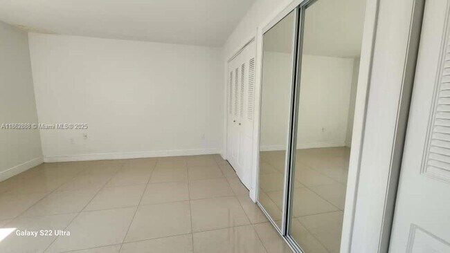 Building Photo - 6950 Miami Gardens Dr