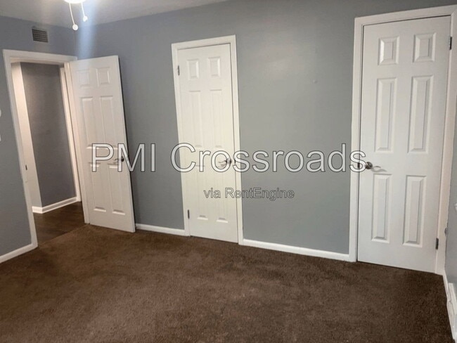 Building Photo - 16025 Van Aken Blvd