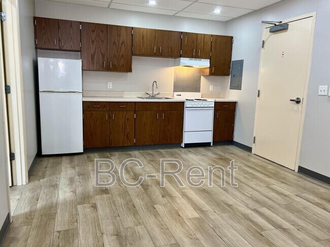 Building Photo - 622 17th St