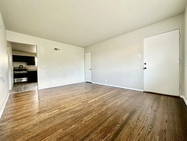 Building Photo - 2911 Lemay Ferry Rd