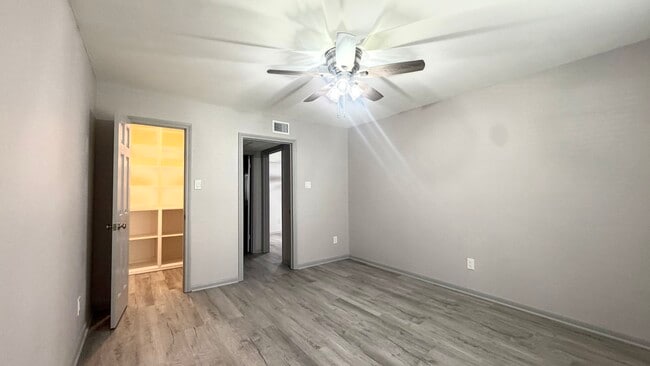 Building Photo - 1311 Antoine Dr