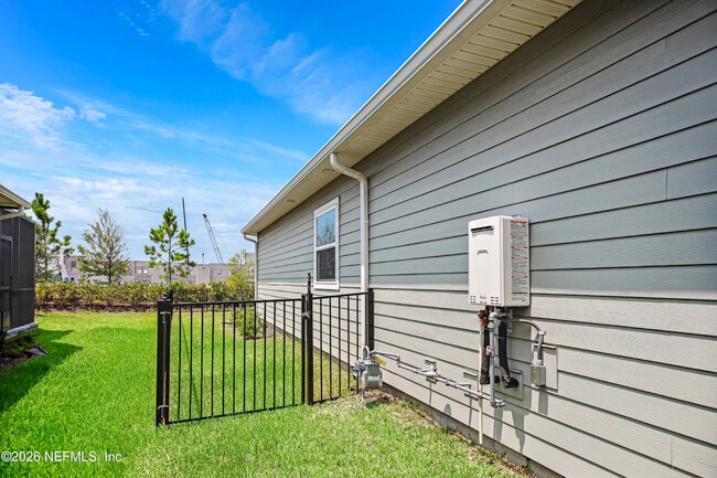 Building Photo - 179 Horsetail Ct