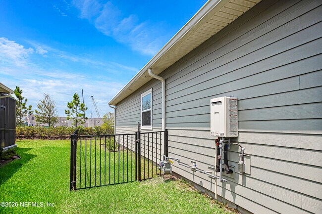 Building Photo - 179 Horsetail Ct