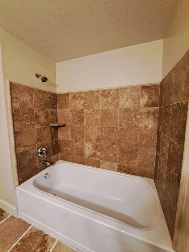 Building Photo - 1238 Baycrest Dr