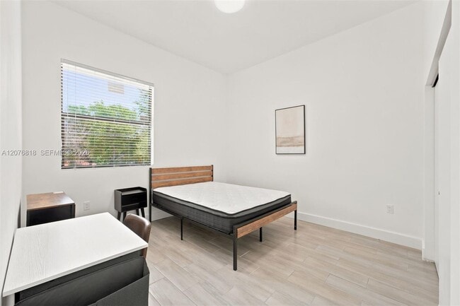 Building Photo - 1544 NW 59th St