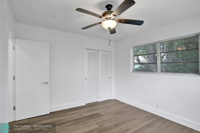 Building Photo - 161 SW 75th Ave