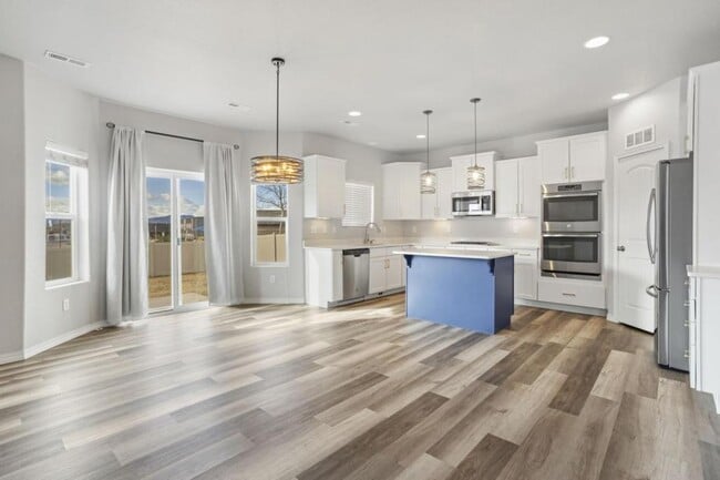 Building Photo - 8560 Dry Needle Place