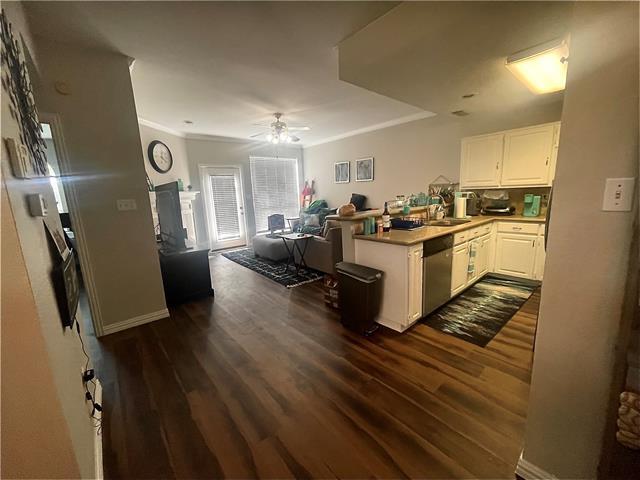 Building Photo - 8557 Brittania Way