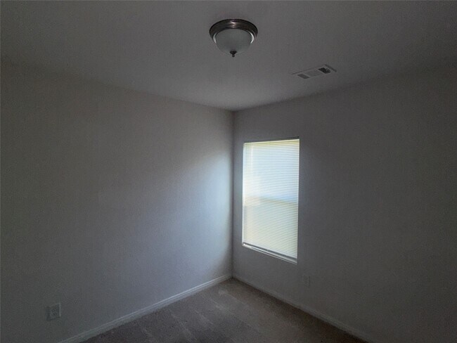 Building Photo - 15724 Del Norte Dr