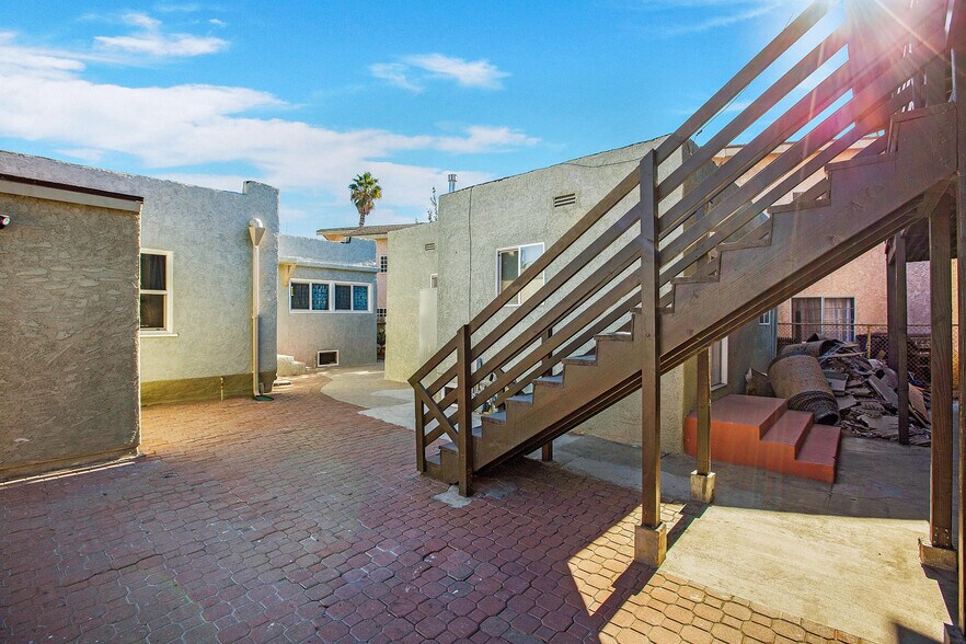 Stairway in Courtyard - 1941 Olive Ave
