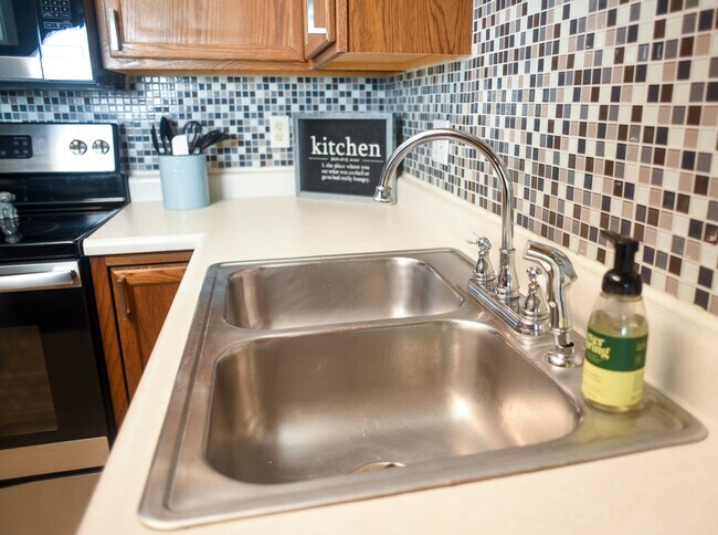 Building Photo - 523 Kimberlite St