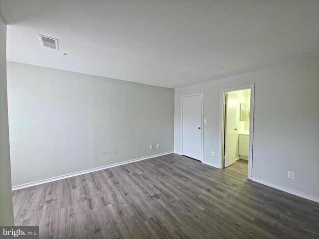 Building Photo - 18533 Boysenberry Dr