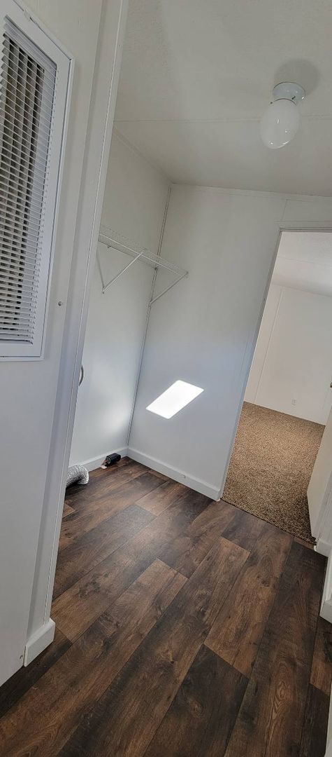 Building Photo - Ready to Move in