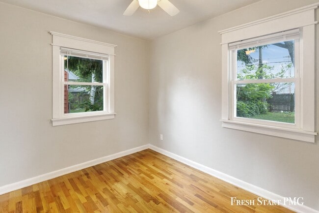 Building Photo - Updated 3 Bedroom Home