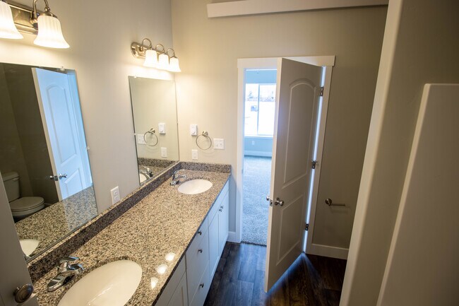 Master Bath - 84 Alpine Trl