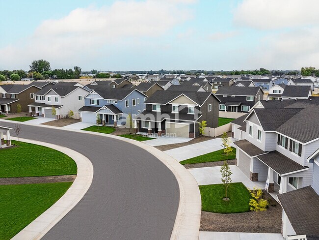 Building Photo - 1421 Alderleaf Ave