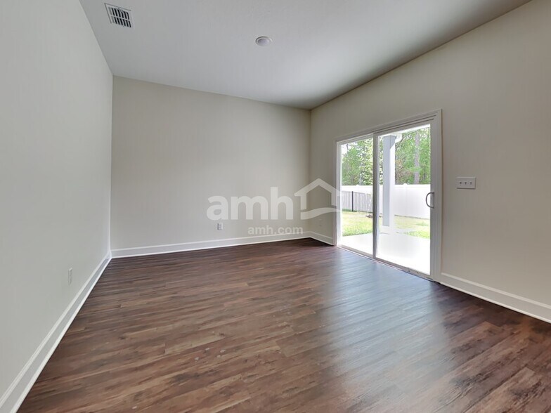 Building Photo - 12331 Paperbark Pl