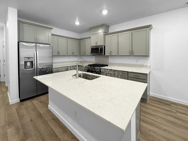 Building Photo - 4120 W Perspective St