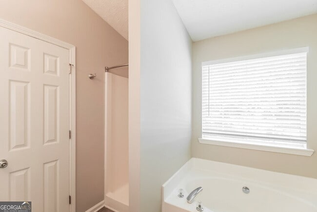 Building Photo - 505 Brewer Dr