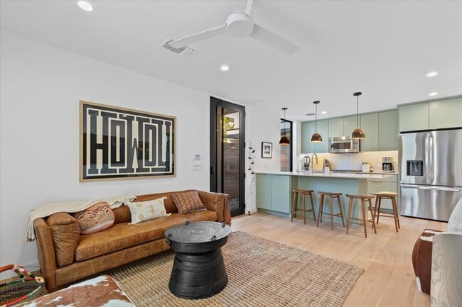 Building Photo - 1709 Willow St