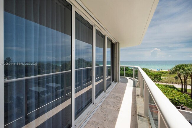 Building Photo - 9559 Collins Ave