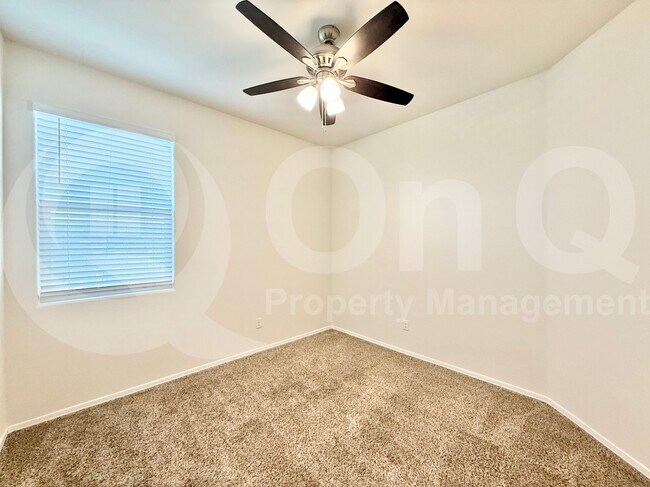 Building Photo - 3028 S 78th Dr