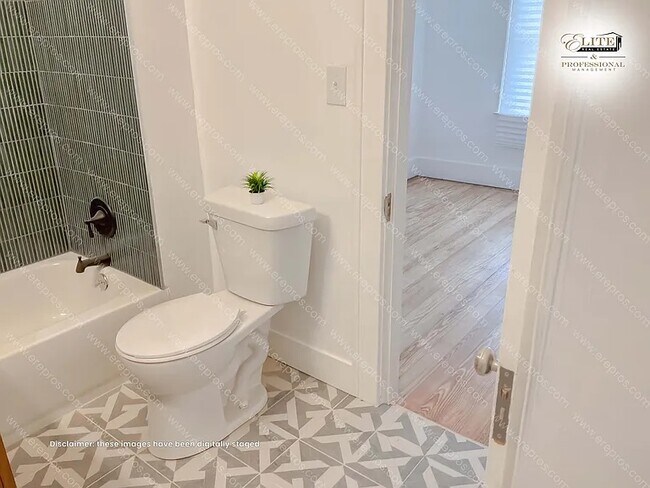 Building Photo - Charming Pet-Friendly 2BR Home with Fenced Yard & Modern Amenities in Flint!