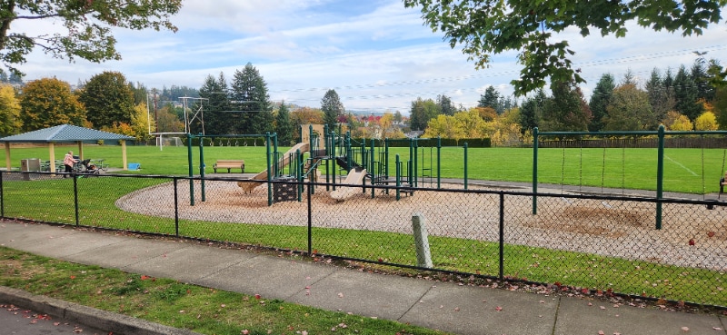 Building Photo - 13460 SE Highpointe St