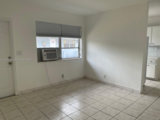 Building Photo - 6025 Polk St