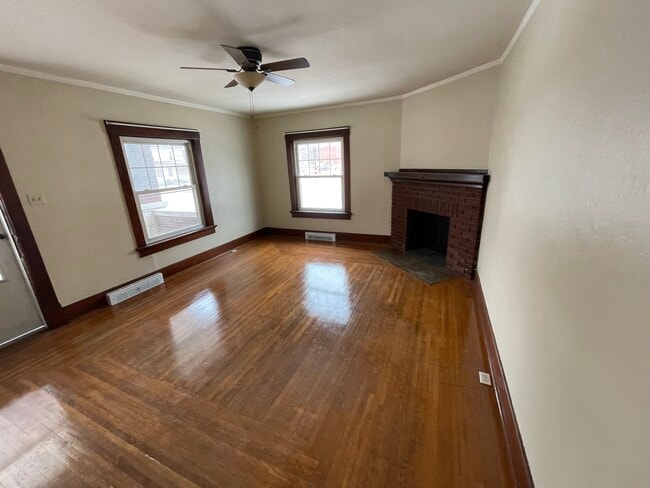 Building Photo - 202 S Highland Ave