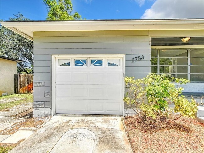 Building Photo - 3753 Benson Ave N