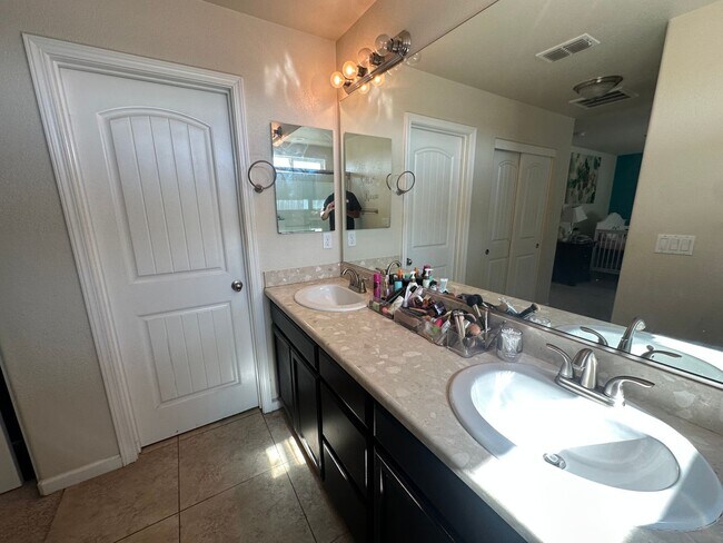 Building Photo - 1453 Rosy Dawn Ln