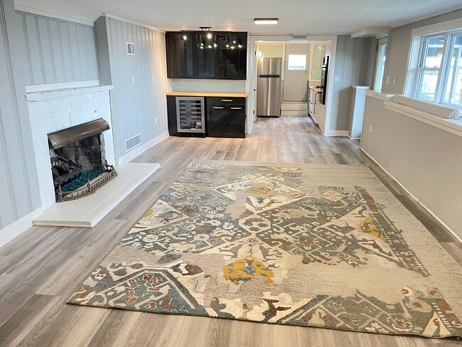 Building Photo - 85 Regatta Rd