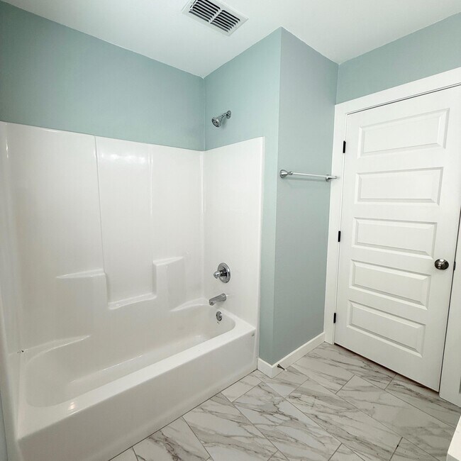 Building Photo - 2222 16th St