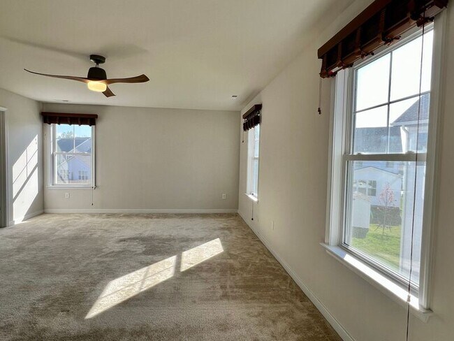 Building Photo - 8180 Lyman Ct