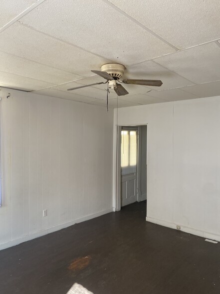 Living room opposite front door - 362 E Markison Ave