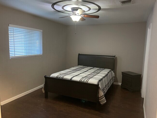 Building Photo - 4539 Guadalajara Dr