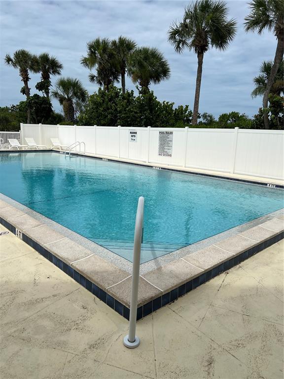 Building Photo - 14459 River Beach Dr