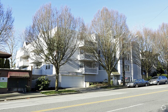 Barton Court Seattle, WA Apartment Finder